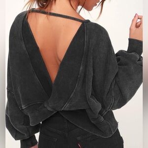 Lulu’s - Backless Cropped Sweater Top - Washed Black Size M